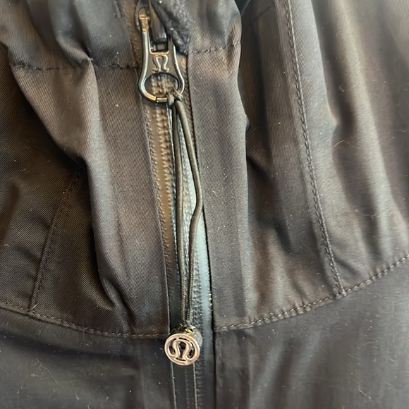 Lululemon rain coat - Picture 2 of 7